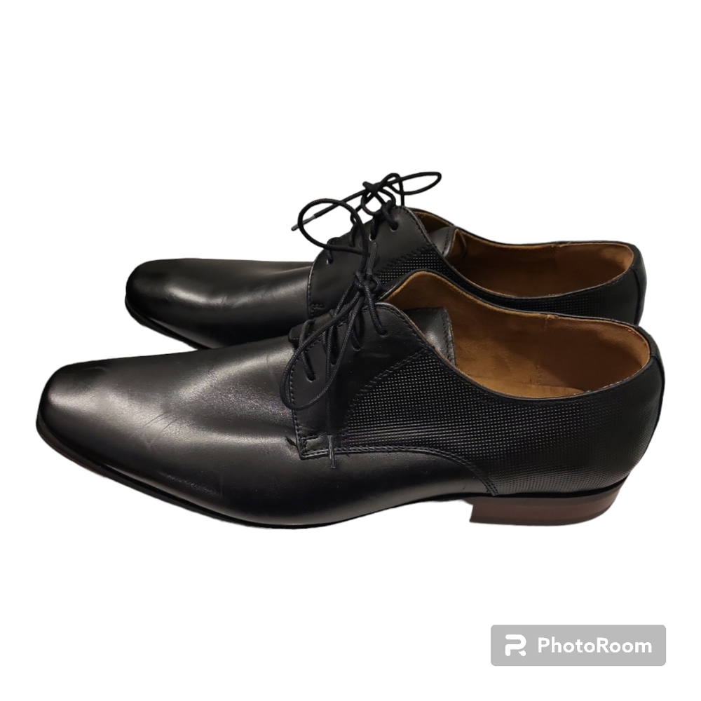 Black Florsheim Postino Cap Toe Oxfords